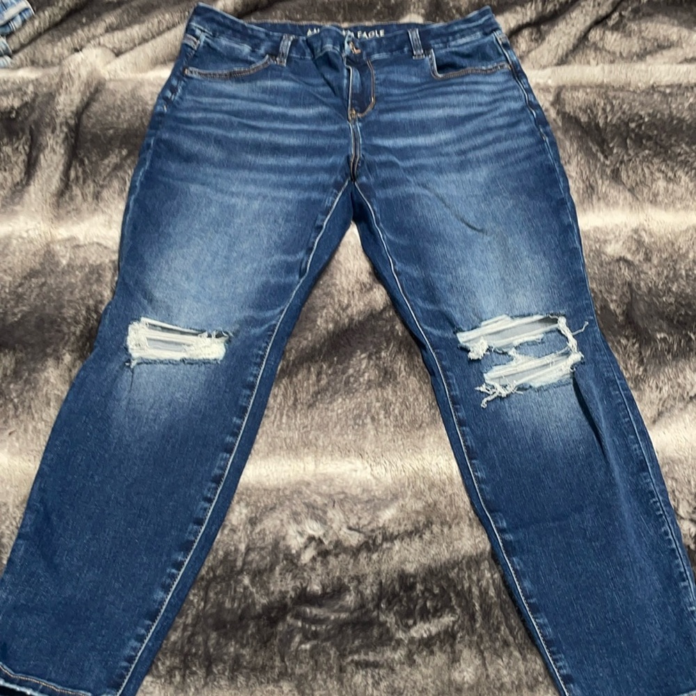AMERICAN EAGLE. FOREVER SOFT. CURVY HI-RISE JEGGING
